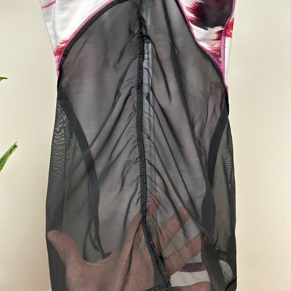 LULULEMON NWOT!  Cool Racerback Workout Tank Shine On Tank Top - Picture 7 of 9